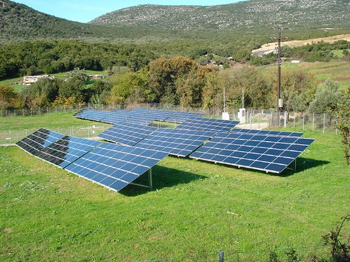 Έκλεψαν χρήματα από ιδιώτες τάζοντας τους φωτοβολταϊκά πάρκα