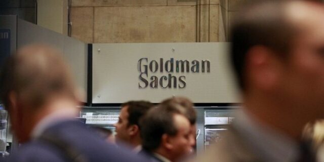 Η Goldman Sachs πέφτει και επαναφέρει το Grexit