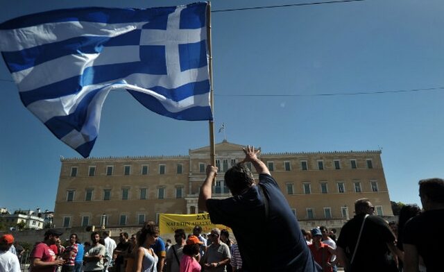 CNN: “Το τέλος της ελληνικής μεσαίας τάξης”