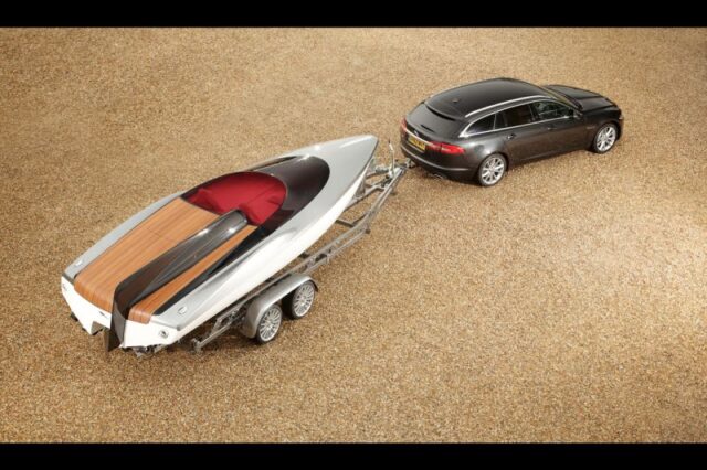 Η Jaguar σε… βαθιά νερά με το Speed Boat Concept