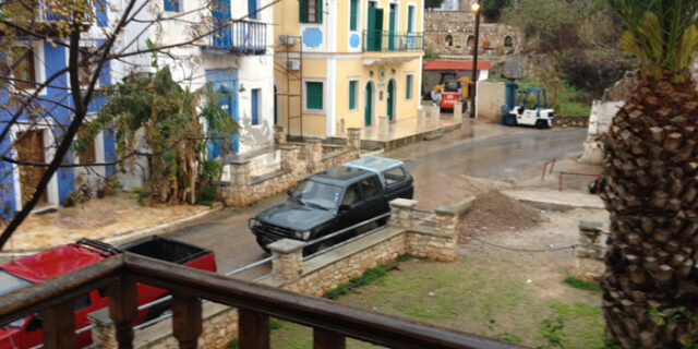 Η βροχή άφησε χωρίς Wind και Vodafone το Καστελόριζο