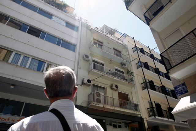 Αυτοκτονία στο Παγκράτι: Γυναίκα πήδηξε από τον 6ο όροφο