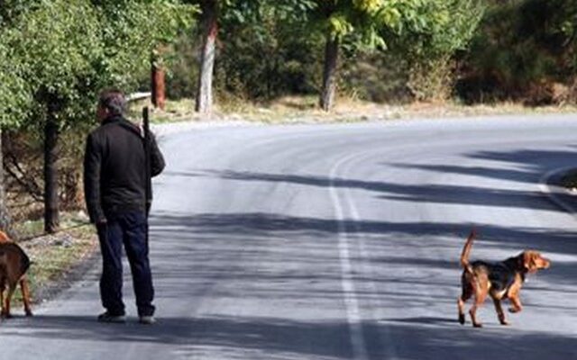 Διακινητές ναρκωτικών πέρασαν κυνηγό για αστυνομικό και τον πυροβόλησαν