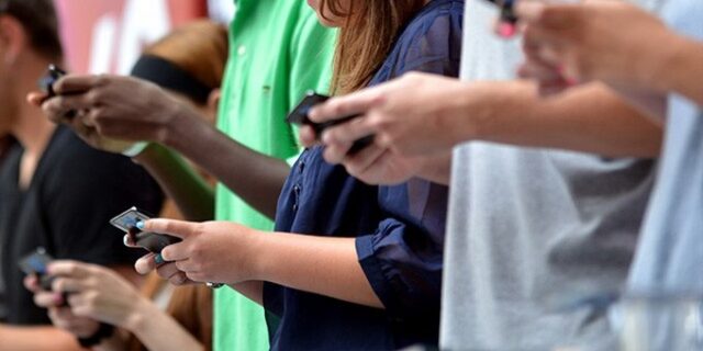 Nomophobia: Ο τεχνολογικός φόβος να μην έχεις κινητό
