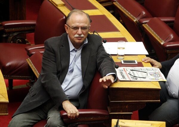 Παπαδημούλης: Τα έδωσαν όλα στη τρόικα και τώρα εισπράττουν φτύσιμο
