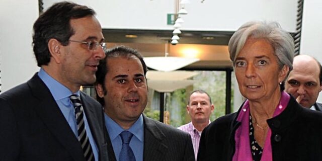 Bloomberg: “Η Ελλάδα χρειάζεται απομείωση και όχι επαναγορά του χρέους”