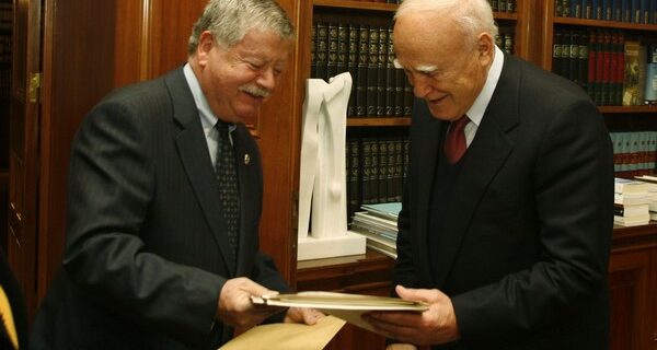 Φωτογράφος του Πολυτεχνείου: Δεν φοβήθηκα τα τανκς ούτε μια στιγμή