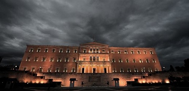 Spiegel: Πόσο θα κοστίσει στη Γερμανία το ελληνικό ”κούρεμα”