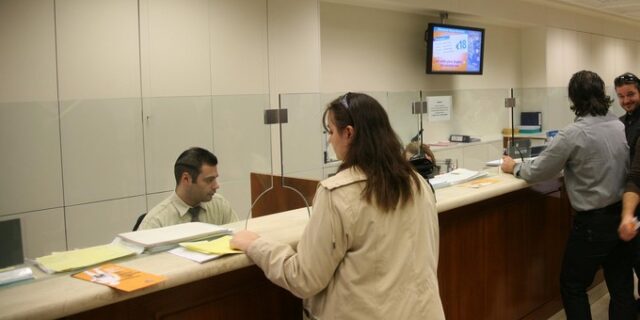 Από Δευτέρα η καταβολή του εφάπαξ για 40.228 δικαιούχους