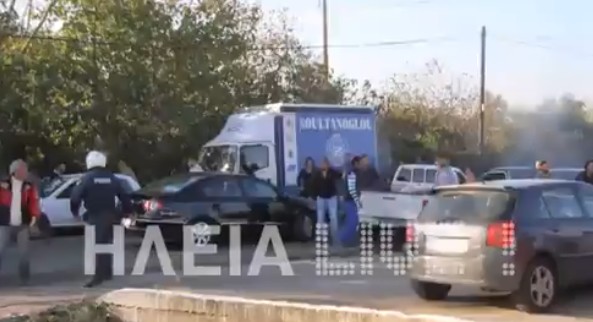 Βίντεο: Άγριο ξύλο αστυνομίας και τσιγγάνων στον Πύργο