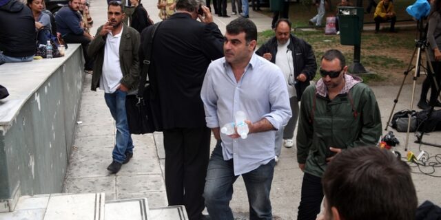 Αθώος ο Κώστας Βαξεβάνης