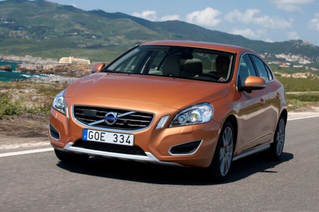 Volvo S60 και V60: diesel ή βενζίνη στην ίδια τιμή