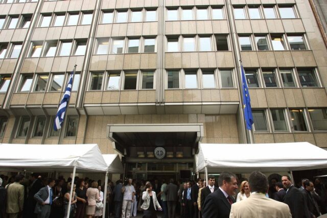 Τα ακίνητα του εξωτερικού που βγάζει στο σφυρί το Δημόσιο