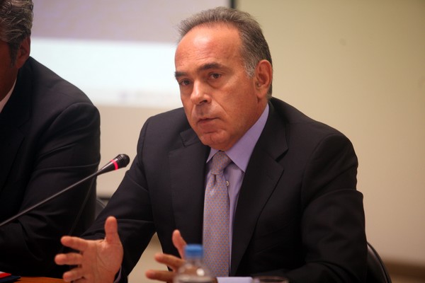 Αρβανιτόπουλος: Επανέρχεται η βάση του 10 στις Πανελλαδικές