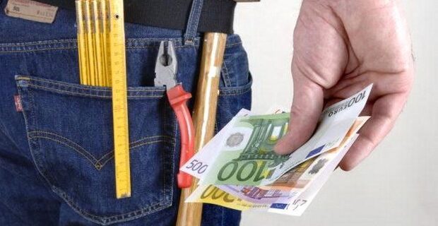 Τελείωσαν τα κόμματα! Συνεχίζουν τα κυκλώματα