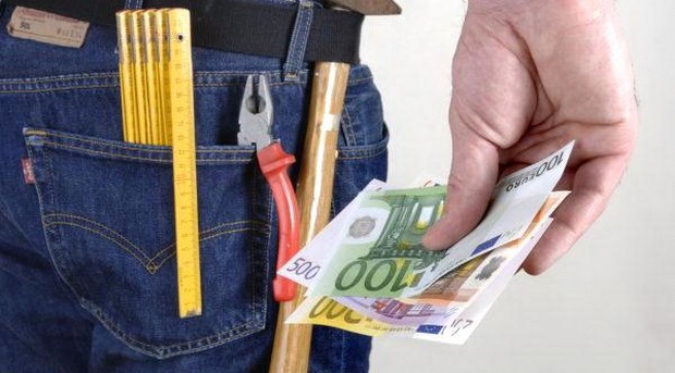 Τελείωσαν τα κόμματα! Συνεχίζουν τα κυκλώματα