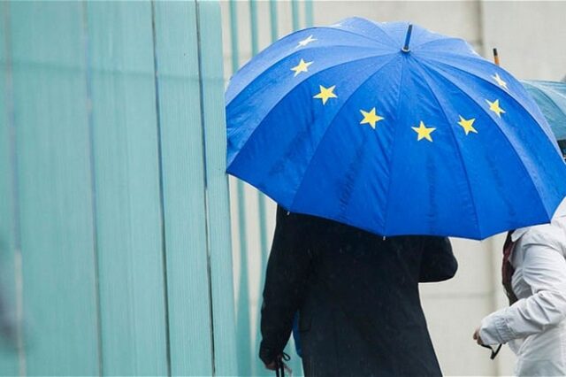 Eurostat: Σε ύφεση ξανά η Ευρωζώνη. Πρωταθλήτρια η Ελλάδα με ύφεση 7,2