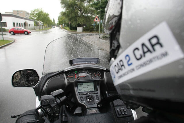 Honda. Ευφυής επικοινωνία μεταξύ αυτοκινήτων και μοτοσυκλετών