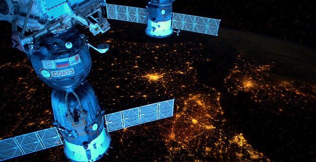 Η NASA αλλάζει τα φώτα στον ISS