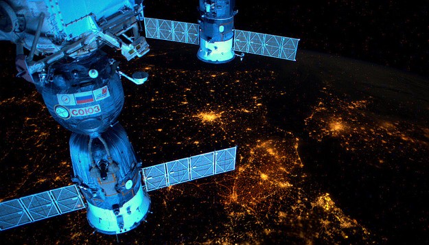 Η NASA αλλάζει τα φώτα στον ISS