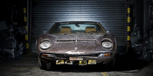 Στο σφυρί η Lamborghini Miura, το δώρο του Ωνάση στον Κόκοτα