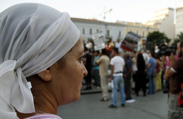Τα διασταυρούμενα μονοπάτια της μετανάστευσης και το σπίτι ανάμεσα*