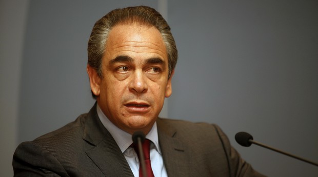 Χαμηλούς τόκους για αποπληρωμή οφειλών προς τα ταμεία ζητά ο Κ. Μίχαλος