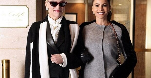 Η Σάρον Στόουν κι η Σοφία Βεργκάρα σε girl on girl action