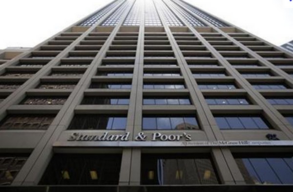 Αναβάθμιση για Ελλάδα από S&P. Τέλος η “επιλεκτική χρεοκοπία”