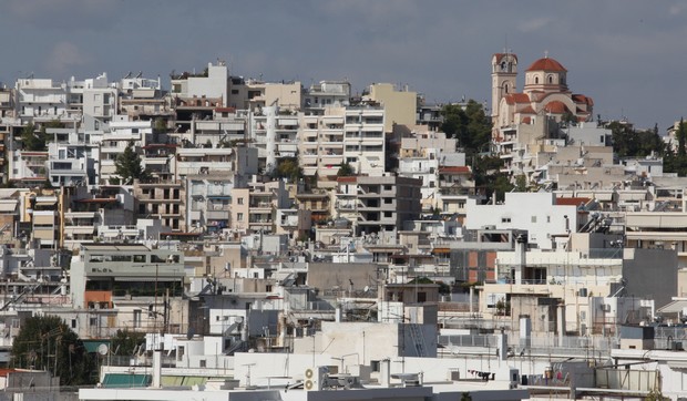Αναστέλλονται για ένα χρόνο οι πλειστηριασμοί πρώτης κατοικίας
