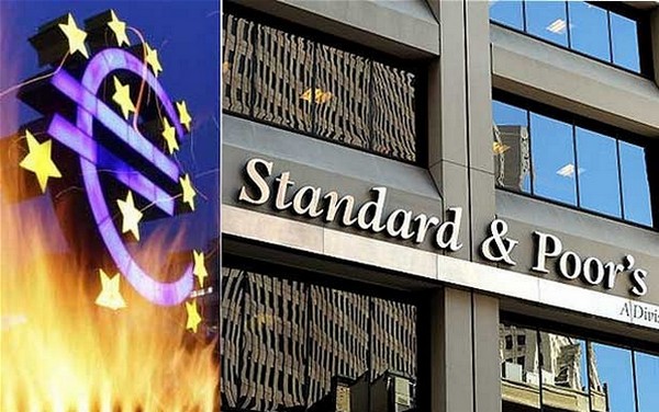 Σε καθεστώς επιλεκτικής χρεοκοπίας υποβάθμισε την Ελλάδα η Standard and Poor’s