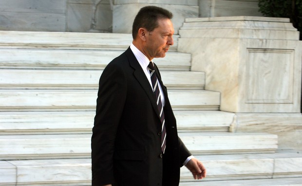 Η ΔΕΗ συμφώνησε με Στουρνάρα να συνεχίσει να εισπράττει το χαράτσι