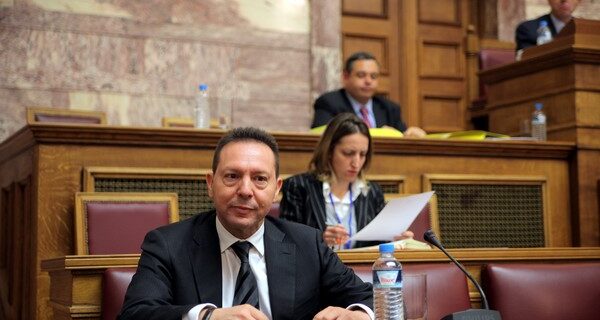 Εν μέσω επικρίσεων ψηφίστηκε και επί των άρθρων το φορολογικό