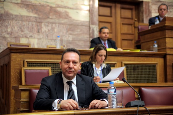 Εν μέσω επικρίσεων ψηφίστηκε και επί των άρθρων το φορολογικό