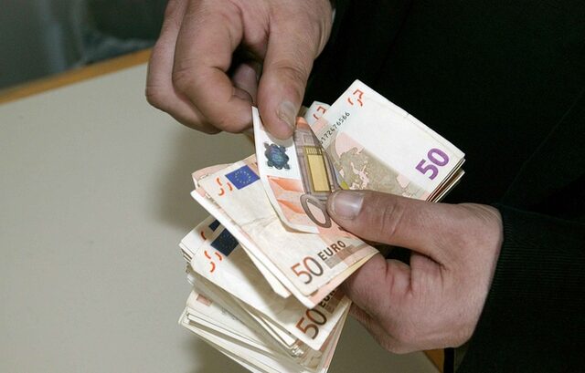 Τοκογλύφοι απήγαγαν βιοτέχνη-Του έδωσαν 3.000 ευρώ και εισέπραξαν 20.000