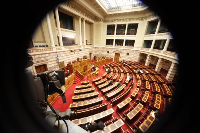 Το ρουσφέτι ποτέ δεν πεθαίνει – Τι ζητούν πλέον οι πολίτες