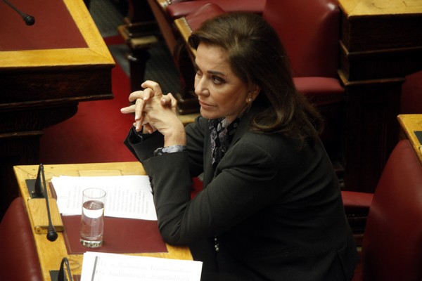 Μπακογιάννη: Να διαβάσουν ιστορία όσοι μιλούν για “Γουναράδικα”