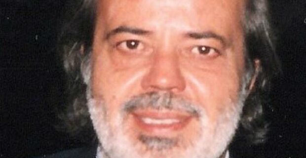 Πέθανε ο δημοσιογράφος Νίκος Αλιβιζάτος
