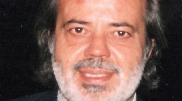 Πέθανε ο δημοσιογράφος Νίκος Αλιβιζάτος