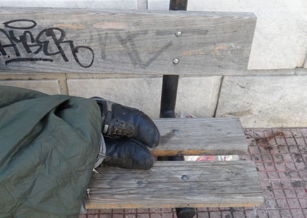 Από τη χρεοκοπία της Αργεντινής, άστεγος στην Αθήνα