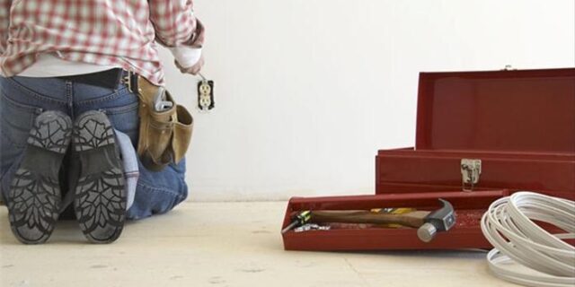 Το ΥΠΟΙΚ για την “γκάφα” απαλλαγής επαγγελματιών από την έκδοση αποδείξεων