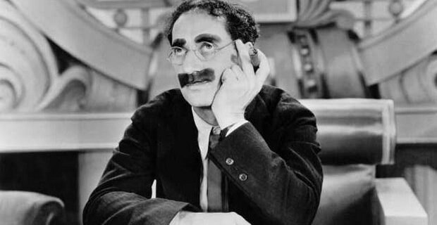 Όταν ο Παπακωνσταντίνου συνάντησε τον (Γκραούτσο) Μαρξ