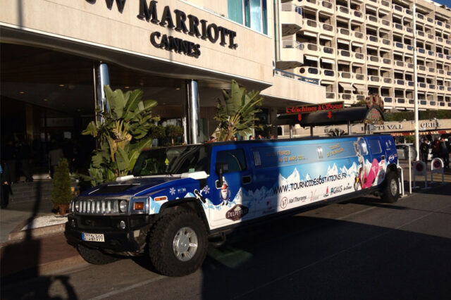 Κάντε το πάρτι σας σε ένα Hummer. Καταραμένη φτώχεια…