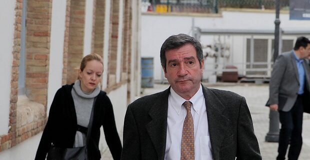 Γρονθοκόπησαν τον Καμίνη