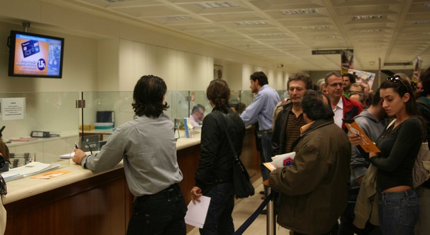 Αυξήθηκαν κατά 5,6 δισ. ευρώ οι καταθέσεις τον Δεκέμβριο
