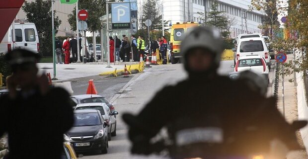 Γυναίκα – μυστήριο στο στόχαστρο της Αντιτρομοκρατικής για την επίθεση στο Mall