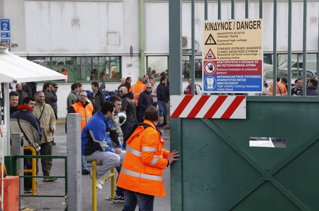 Εργαζόμενοι του Μετρό: “Σταματάμε την απεργία, αν σεβαστούν τη ΣΣΕ”