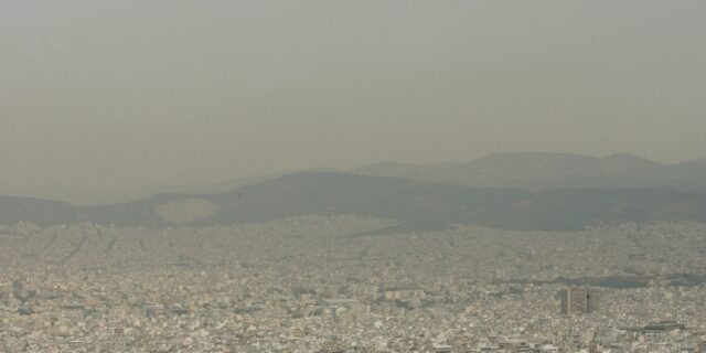 “Δακτύλιος” στα τζάκια λόγω αιθαλομίχλης