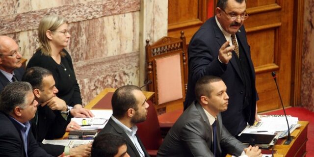 Τι έχουν τα έρμα (Χρυσή Αυγή) και δεν ψοφάνε…