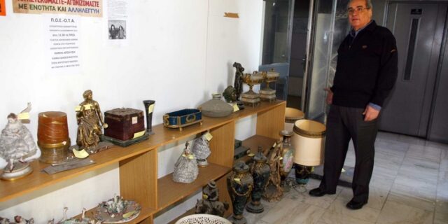 Αποκαλύφθηκε ”μικρός θησαυρός” σε κρύπτη του Δημαρχείου Πειραιά